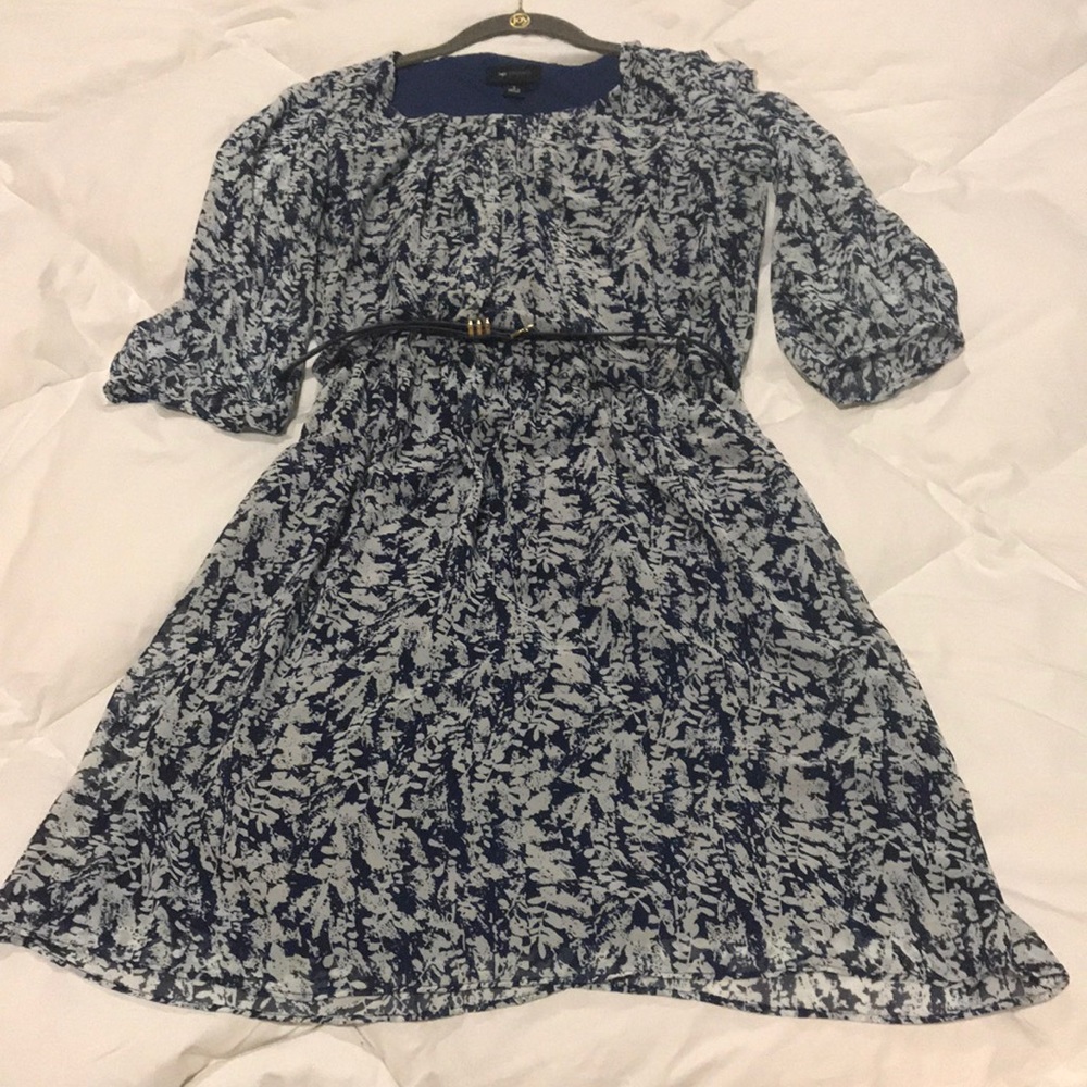 AB Studio dress, size small with belt. Like new.